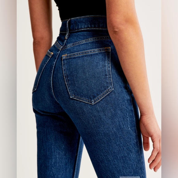 Abercrombie and Fitch High Rise Vintage Flare Jean - Picture 4 of 8